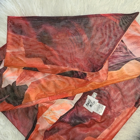 Like New! Princess Polly Atkins Wrap Around Halter Top - Picture 9 of 9